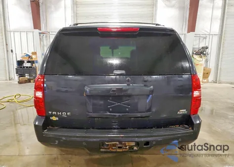 2010 Chevrolet Tahoe K1500 Lt z USA, uszkodzony, nr VIN 1GNUKBE01AR195174